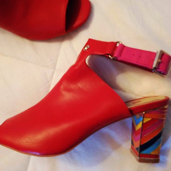 Party Shoes! Sassy red shoes with rainbow heel. I love Billy size 39 - Picture 3 of 8